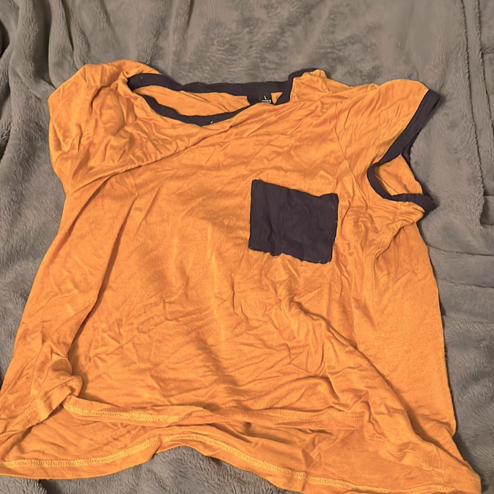 Cute Golden Top